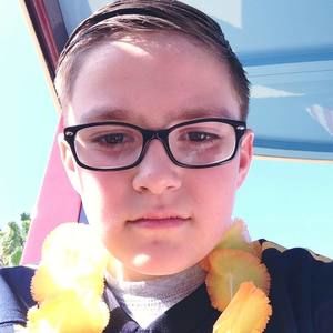 Meet your Posher, Ashton